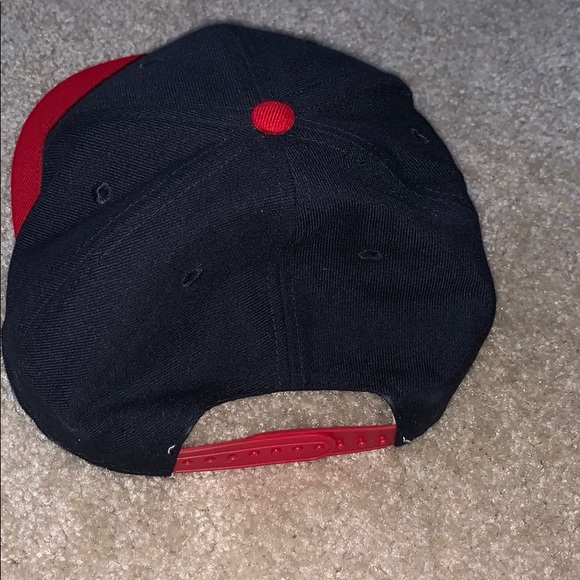 SnapBack Hat - Picture 4 of 8